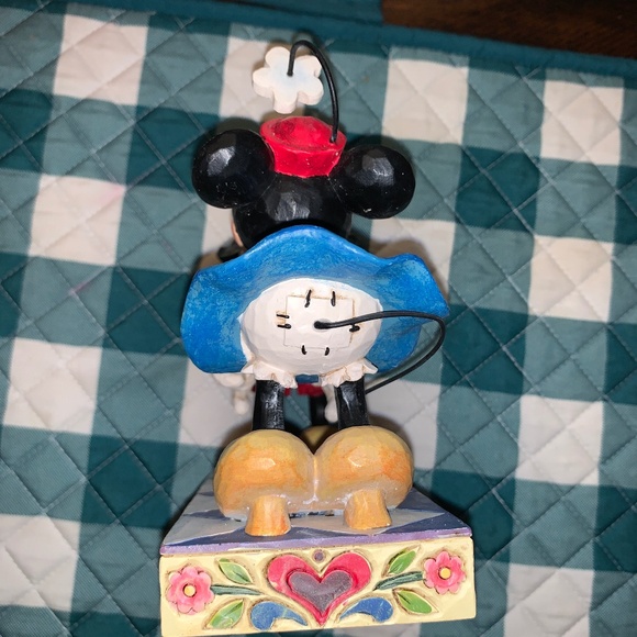 Disney Traditions Mickey & Minnie "Smooch for my Sweetie" - Picture 5 of 10